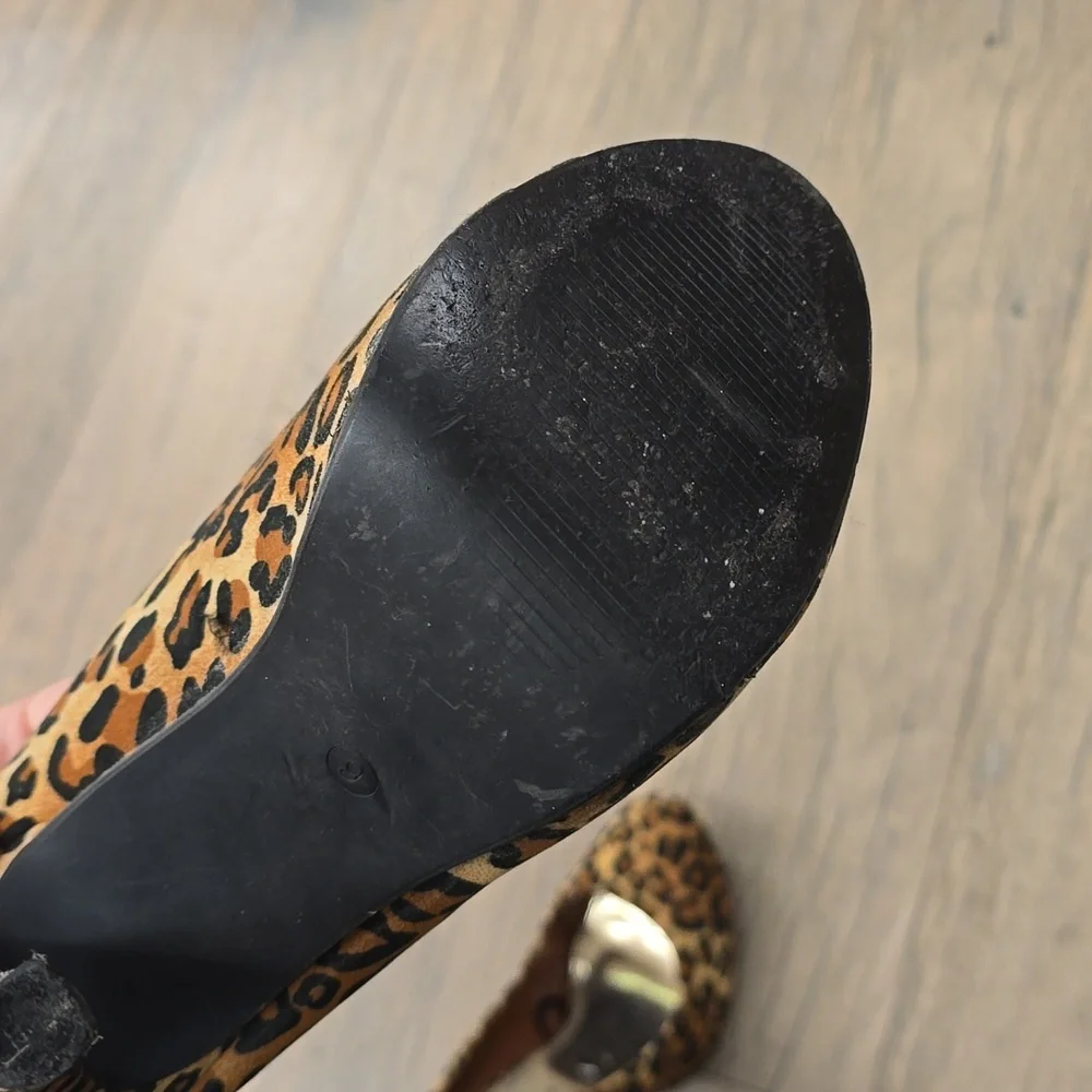 Charles Robert‎ Leopard Platform High Heels | Size 9​